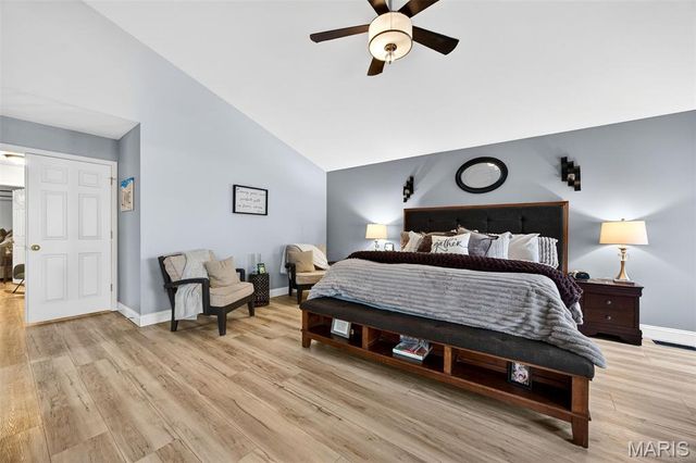 1317 AUBURN HILLS Drive, St Charles, MO 63304