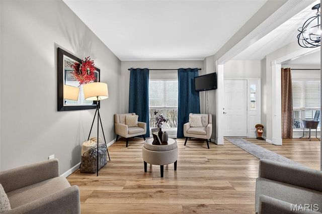 1317 AUBURN HILLS Drive, St Charles, MO 63304