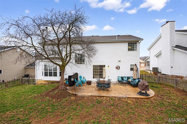 1317 AUBURN HILLS Drive, St Charles, MO 63304