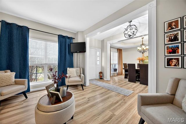 1317 AUBURN HILLS Drive, St Charles, MO 63304