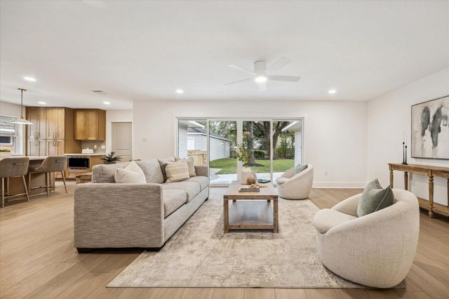 11515 Endicott Lane, Houston, TX 77035