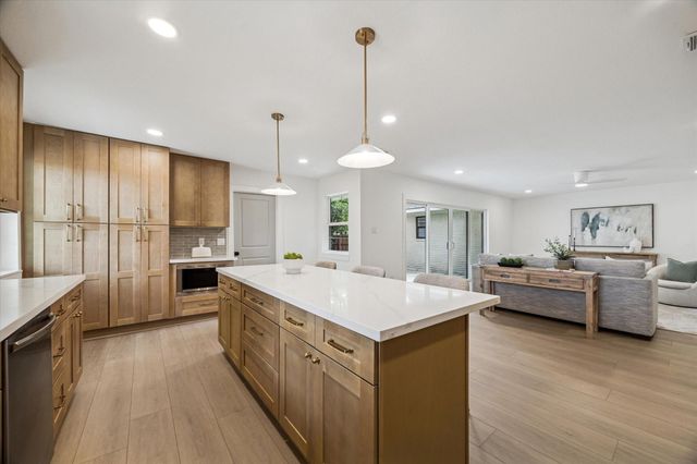 11515 Endicott Lane, Houston, TX 77035