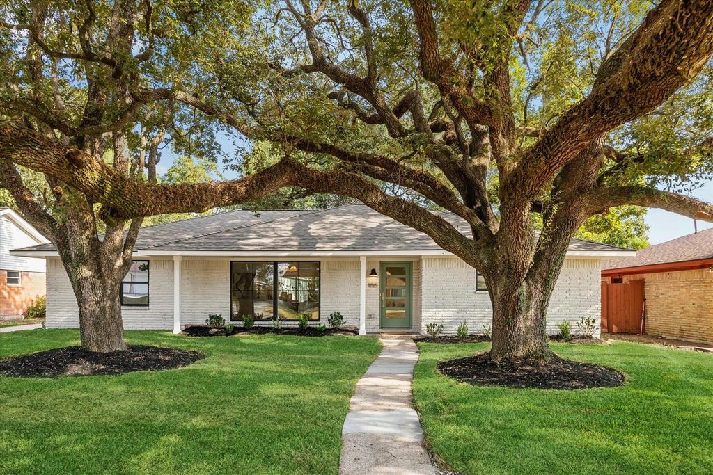 11515 Endicott Lane, Houston, TX 77035
