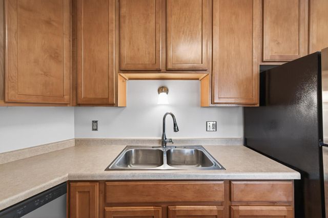 720 3rd Avenue NE 312, Minneapolis, MN 55413