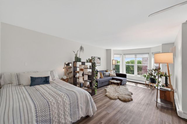 720 3rd Avenue NE 312, Minneapolis, MN 55413