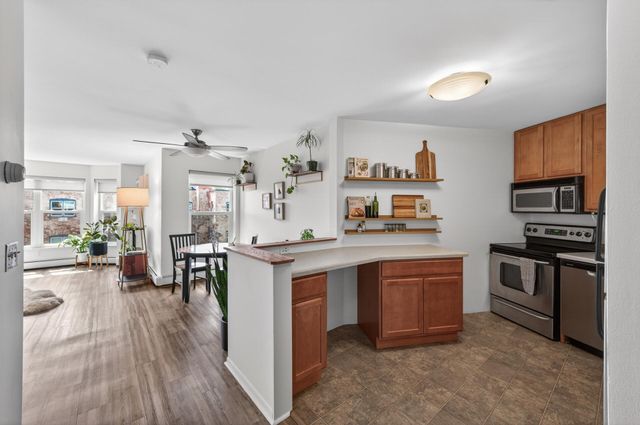 720 3rd Avenue NE 312, Minneapolis, MN 55413