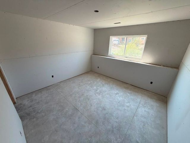 8973 E Joshua St, Bel Aire, KS 67226