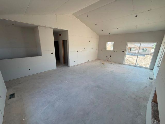 8973 E Joshua St, Bel Aire, KS 67226