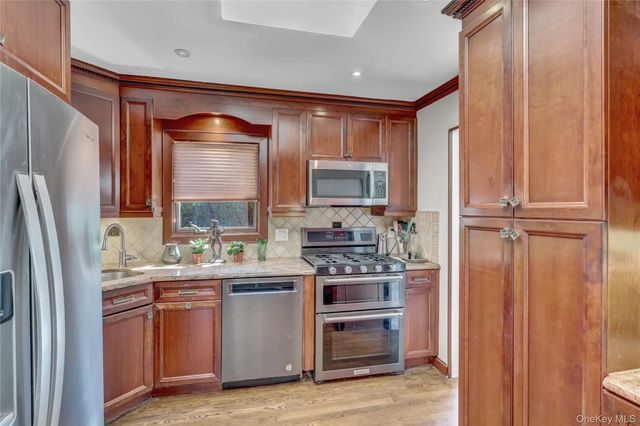 421 Grand Boulevard, Massapequa Park, NY 11762