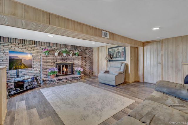 421 Grand Boulevard, Massapequa Park, NY 11762