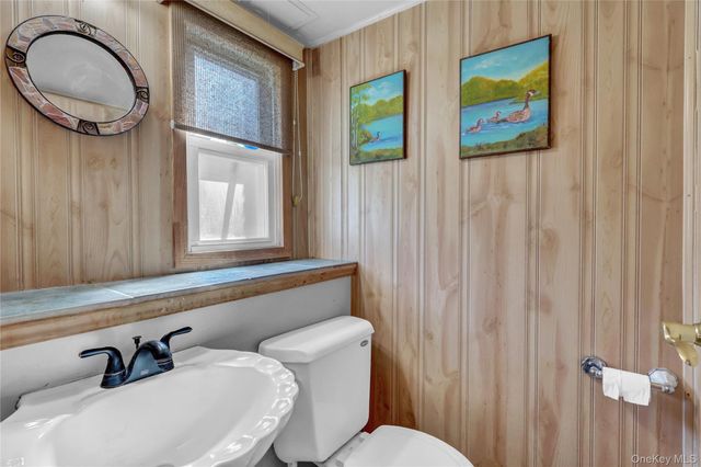 421 Grand Boulevard, Massapequa Park, NY 11762