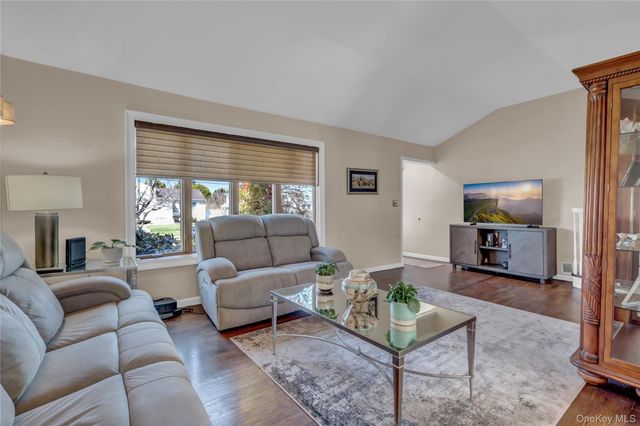 421 Grand Boulevard, Massapequa Park, NY 11762