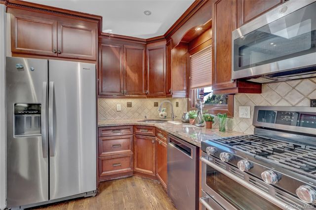 421 Grand Boulevard, Massapequa Park, NY 11762