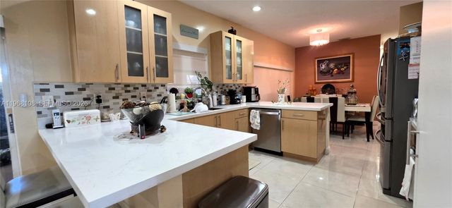 5769 NW 99th Ave, Doral, FL 33178