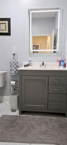 5769 NW 99th Ave, Doral, FL 33178