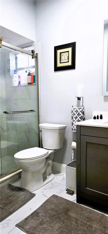 5769 NW 99th Ave, Doral, FL 33178