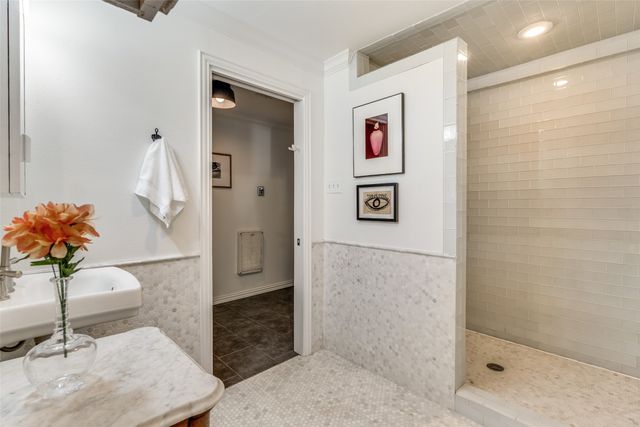 508 Hambrick Road, Dallas, TX 75218