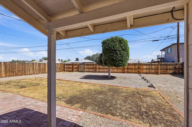 11108 W MISSOURI Avenue, Youngtown, AZ 85363