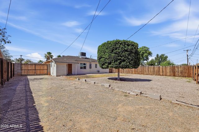11108 W MISSOURI Avenue, Youngtown, AZ 85363