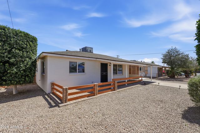 11108 W MISSOURI Avenue, Youngtown, AZ 85363
