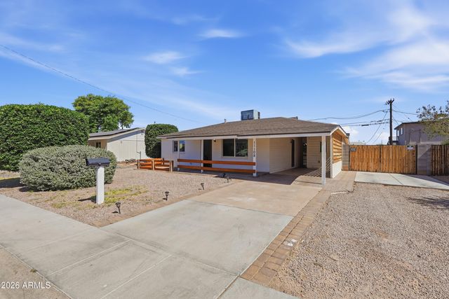 11108 W MISSOURI Avenue, Youngtown, AZ 85363