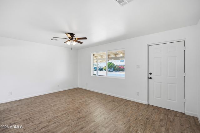 11108 W MISSOURI Avenue, Youngtown, AZ 85363