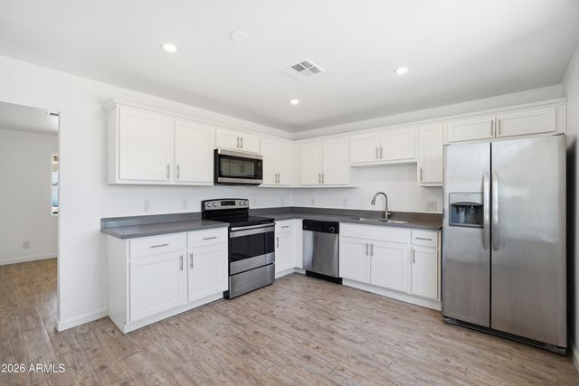 11108 W MISSOURI Avenue, Youngtown, AZ 85363