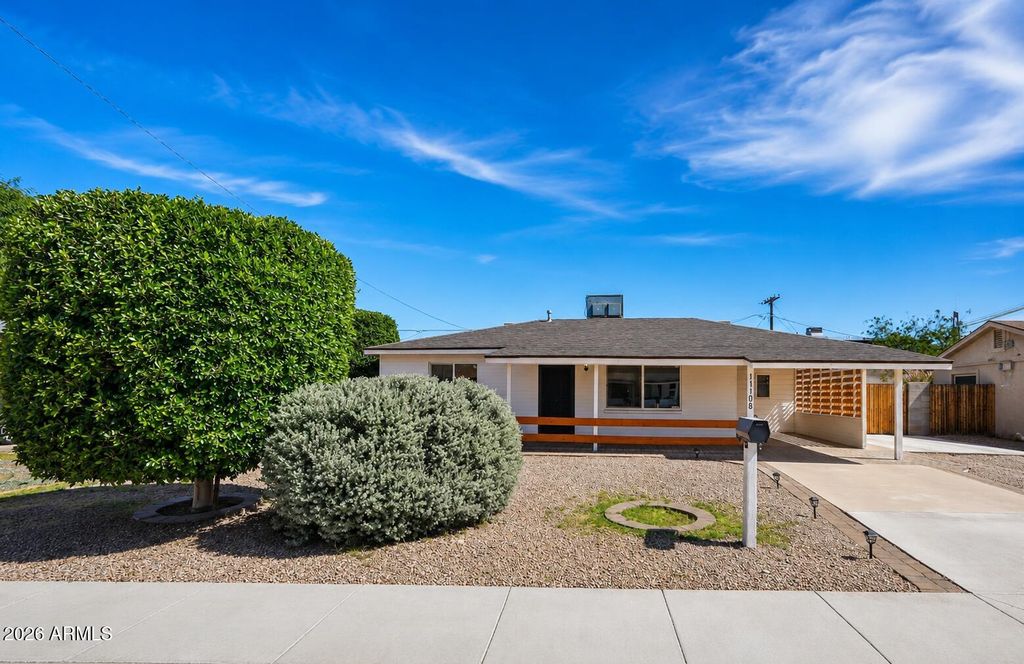 11108 W MISSOURI Avenue, Youngtown, AZ 85363