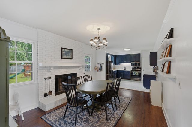 717 Harpeth Bend Dr, Nashville, TN 37221