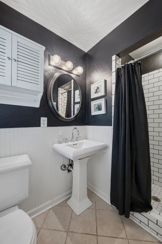717 Harpeth Bend Dr, Nashville, TN 37221