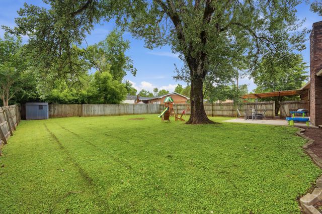 717 Harpeth Bend Dr, Nashville, TN 37221