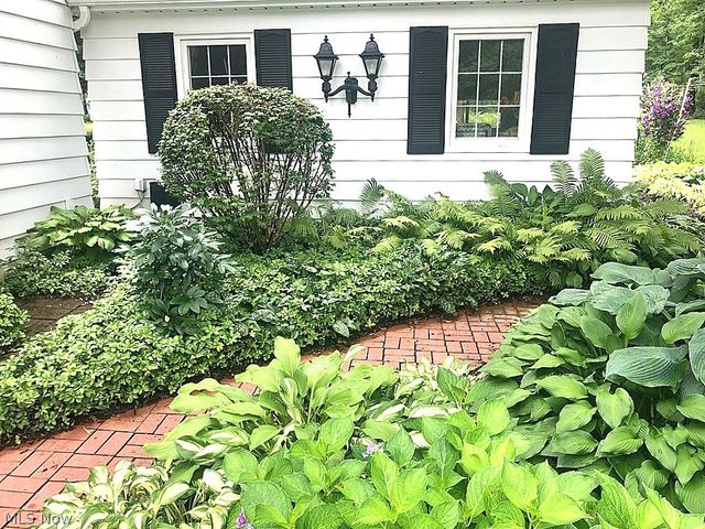 6958 Chapel Hill Drive, Brecksville, OH 44141