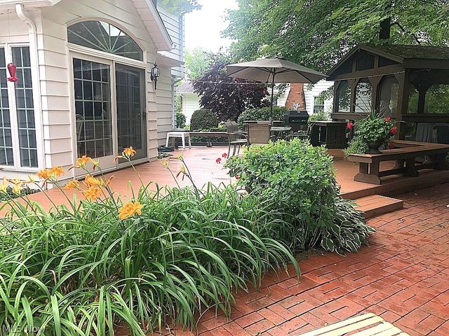 6958 Chapel Hill Drive, Brecksville, OH 44141