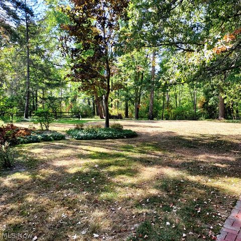 6958 Chapel Hill Drive, Brecksville, OH 44141