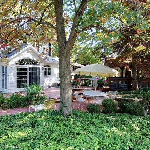 6958 Chapel Hill Drive, Brecksville, OH 44141
