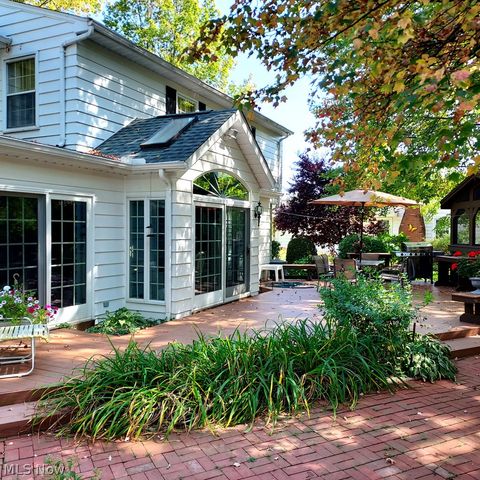 6958 Chapel Hill Drive, Brecksville, OH 44141