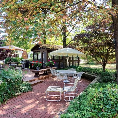 6958 Chapel Hill Drive, Brecksville, OH 44141
