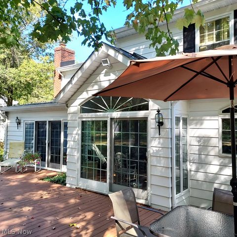 6958 Chapel Hill Drive, Brecksville, OH 44141