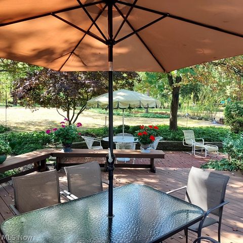 6958 Chapel Hill Drive, Brecksville, OH 44141