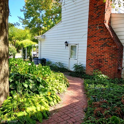 6958 Chapel Hill Drive, Brecksville, OH 44141
