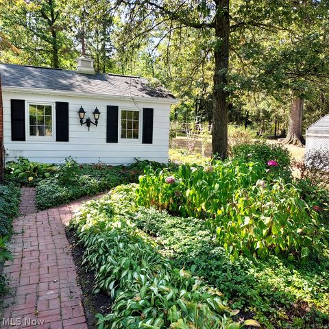 6958 Chapel Hill Drive, Brecksville, OH 44141