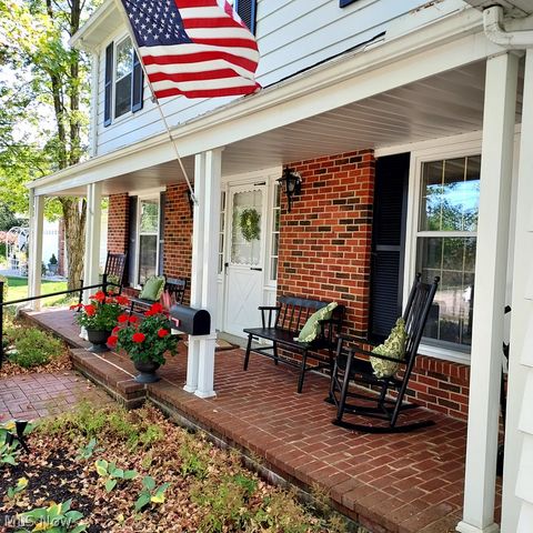 6958 Chapel Hill Drive, Brecksville, OH 44141
