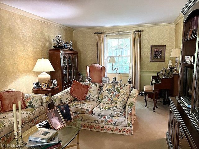 6958 Chapel Hill Drive, Brecksville, OH 44141