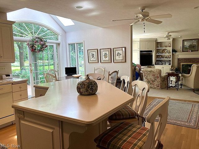 6958 Chapel Hill Drive, Brecksville, OH 44141