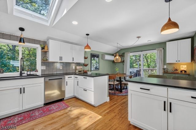 7 Trout Brook Rd, Byram Twp., NJ 07874