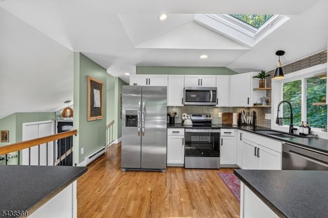 7 Trout Brook Rd, Byram Twp., NJ 07874