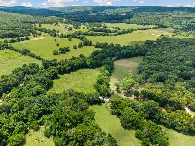 14881 Malico Mountain Road, West Fork, AR 72774
