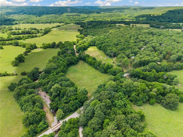 14881 Malico Mountain Road, West Fork, AR 72774