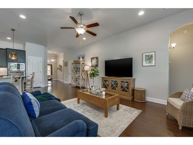 529 Chitalpa ST, Leander, TX 78641