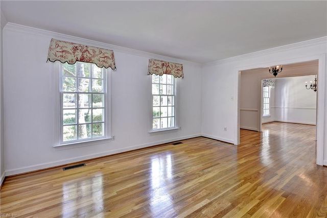 105 Thomas Brice, Williamsburg, VA 23185